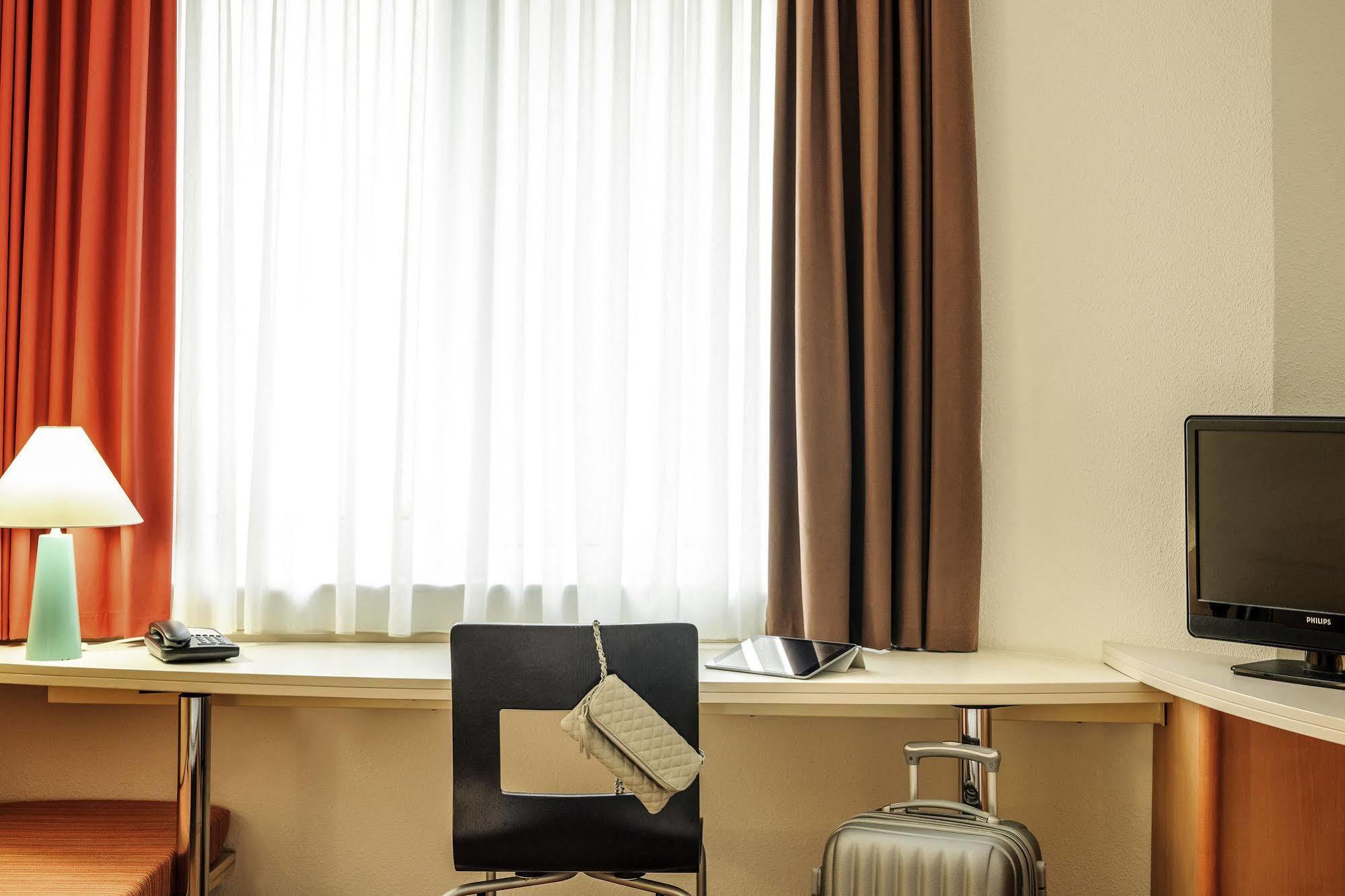 Select Hotel Wiesbaden City Eksteriør bilde