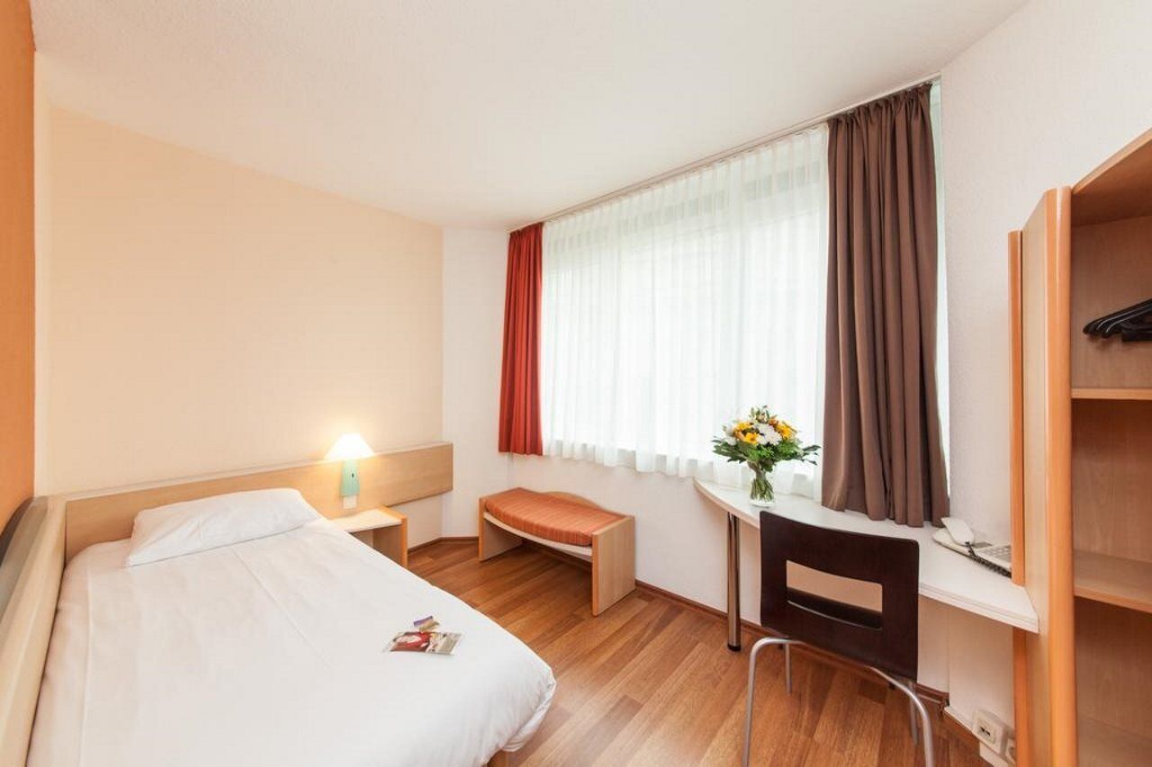 Select Hotel Wiesbaden City Eksteriør bilde